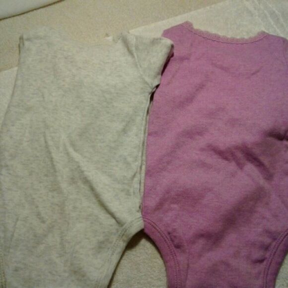 2pc Carter's long sleeve 3mo onesie set - Picture 3 of 3